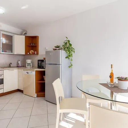 Emily Apartment Pula